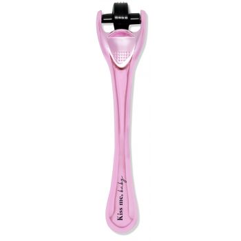 Kiss me, baby lip roller