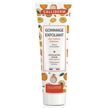 Scrub ai noccioli di albicocca