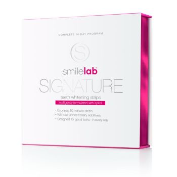 Trattamento di sbiancamento dentale con strisce sbiancanti firmate