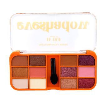 Palette di ombretti e viso