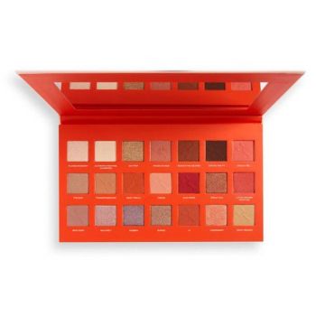 Friends x revolution è la sua palette di ombretti aragosta