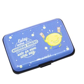 Porte-cartes rigide Entre envie d’économiser et carpe diem