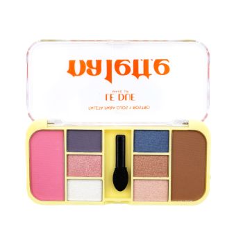 Palette di ombretti e viso