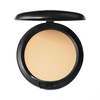 Fond de Teint Ultra Mat Studio Fix Powder Plus Foundation Fond de Teint Ultra Mat Studio Fix Powder Plus Foundation