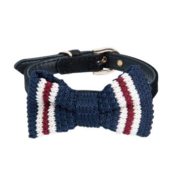 Collana con Fiocco Navy lavorato a uncinetto Collana con Fiocco Navy lavorato a uncinetto