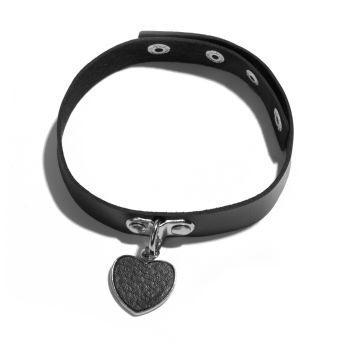 Collier ras-du-cou effet cuir avec cœur