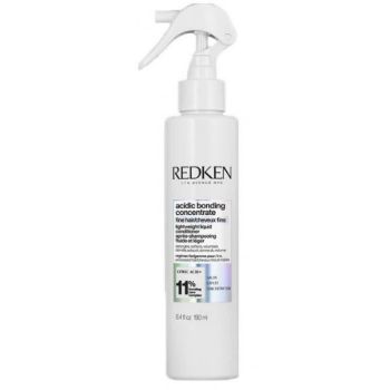 Acidic Bonding Concentrate est un après-shampoing pour les cheveux fins et abîmés