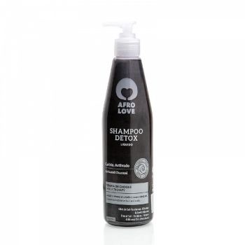 Shampoo detox al carbone attivo