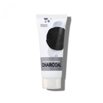 Mousse nettoyante équilibrante au Charbon